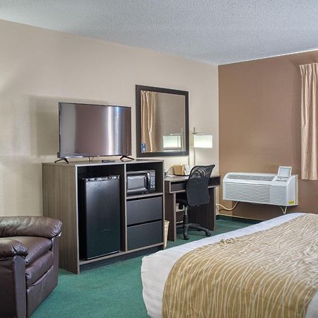 Hotel Super 8 By Wyndham Sturgis Exterior foto